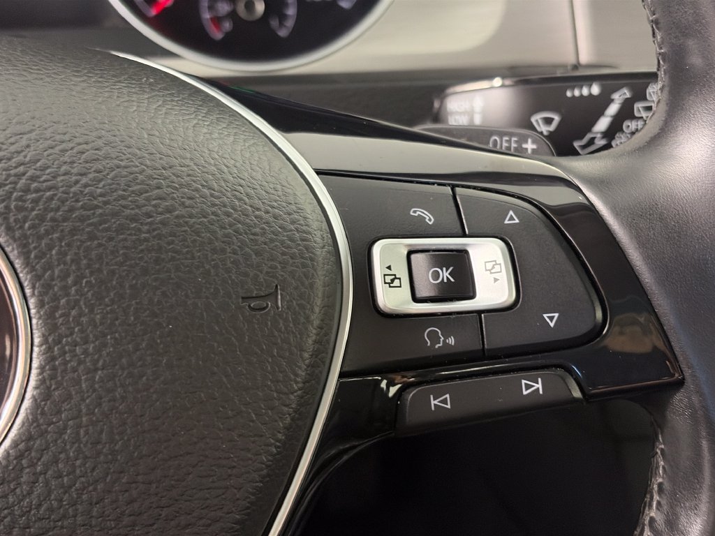 Used 2015 Volkswagen Golf TDI S FWD image 18