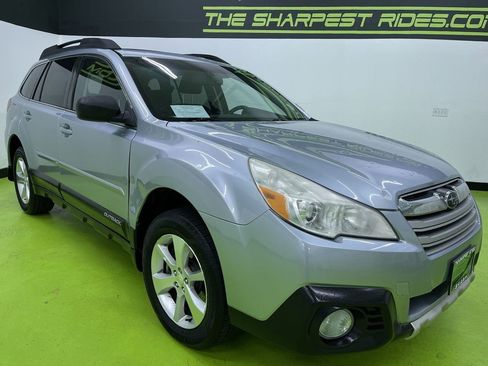 Used 2013 Subaru Outback 3.6R Limited w/ Moonroof Pkg image 2