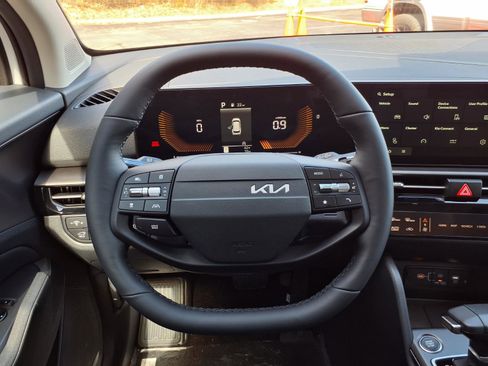 New 2026 Kia Sportage EX w/ EX Panorama Roof Package FWD image 7