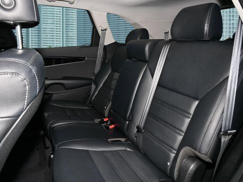 Used 2020 Kia Sorento EX FWD image 16