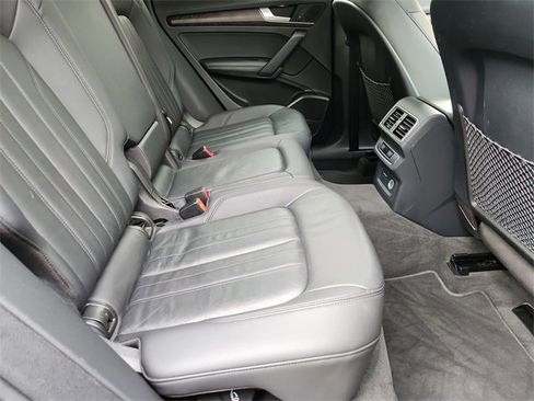 Used 2019 Audi Q5 2.0T Premium Plus w/ Premium Plus Package image 28