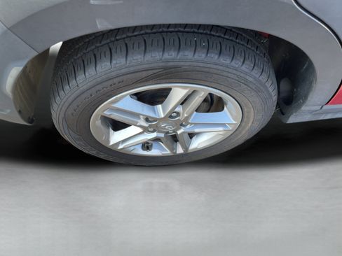 Used 2022 Hyundai Kona SE AWD/4WD image 9