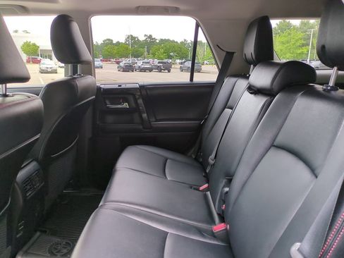 Used 2019 Toyota 4Runner TRD Off-Road Premium AWD/4WD image 14