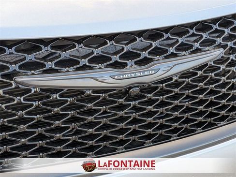 New 2026 Chrysler Pacifica Select w/ S Appearance Package image 9