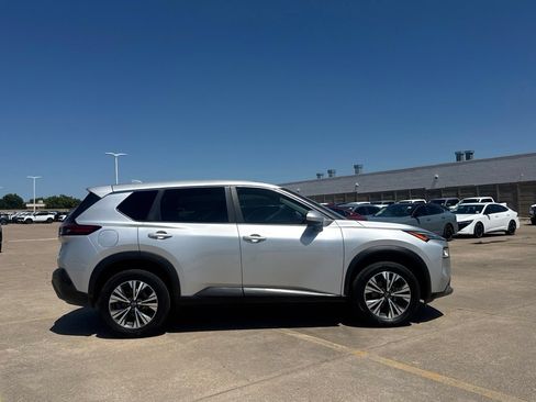 Used 2023 Nissan Rogue SV FWD image 26