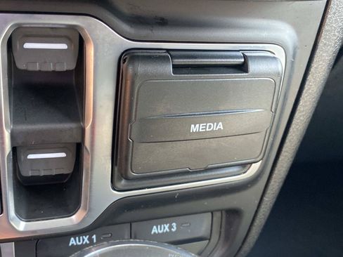 Used 2026 Jeep Wrangler Unlimited Sport AWD/4WD image 33