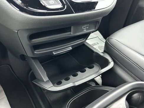 New 2026 Chrysler Pacifica Select w/ S Appearance Package FWD image 27