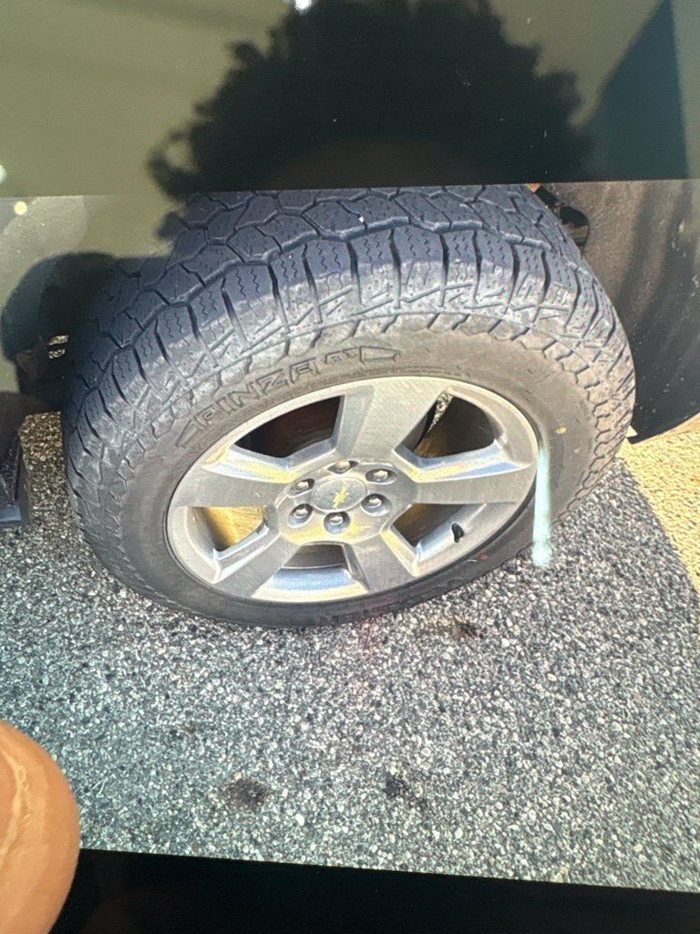 Used 2020 Chevrolet Suburban Premier AWD/4WD image 13