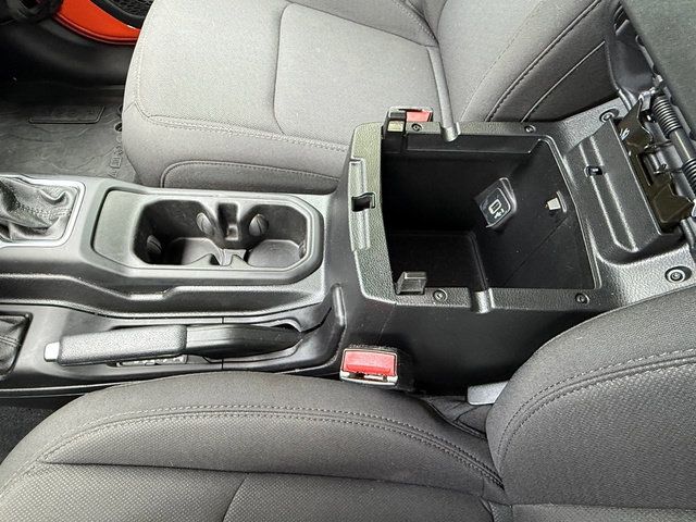 Used 2023 Jeep Wrangler Unlimited Sport AWD/4WD image 27