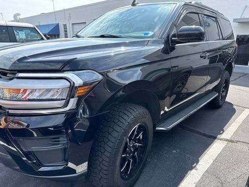 Certified 2022 Ford Expedition XLT AWD/4WD image 1