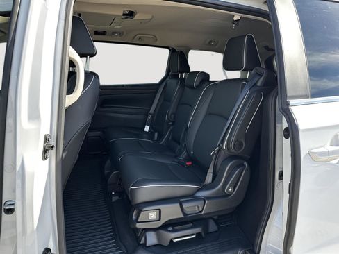 Certified 2026 Honda Odyssey Touring image 21