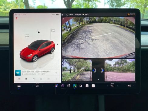 Used 2022 Tesla Model Y Long Range AWD/4WD image 26