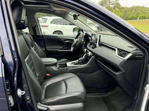 Used 2021 Toyota RAV4 XLE Premium AWD/4WD image 12