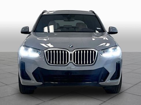 Used 2024 BMW X3 sDrive30i w/ Premium Package RWD image 3
