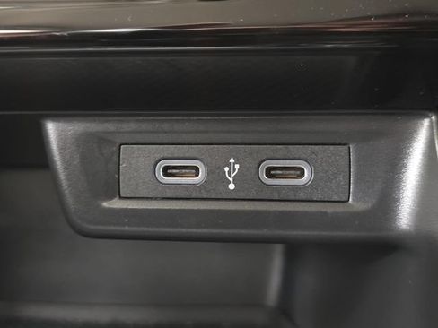 Used 2023 Volkswagen Jetta SE FWD image 28