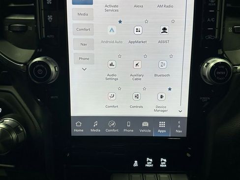 Used 2025 RAM 1500 Laramie image 32