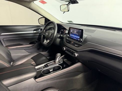 Used 2025 Nissan Altima 2.5 SR image 29