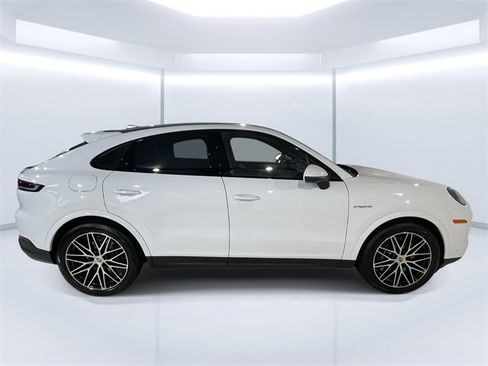 New 2026 Porsche Cayenne E-Hybrid Coupe image 8