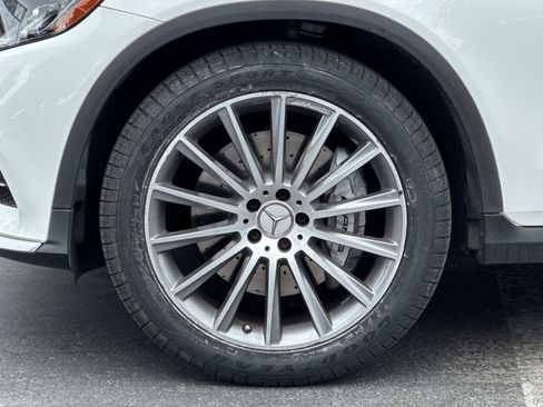 Used 2019 Mercedes-Benz GLC 43 AMG 4MATIC image 37
