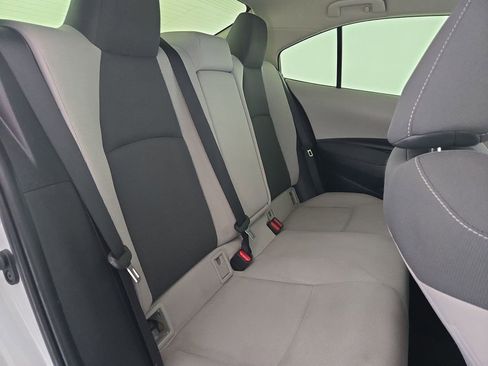 Used 2022 Toyota Corolla LE image 30