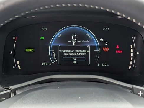 Used 2025 Toyota Camry SE image 21