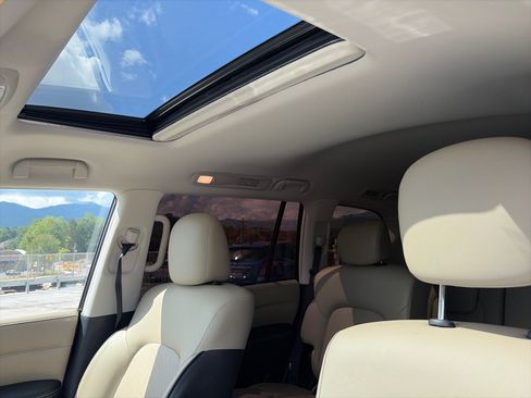 Used 2024 INFINITI QX80 Premium Select w/ Cargo Package AWD/4WD image 7
