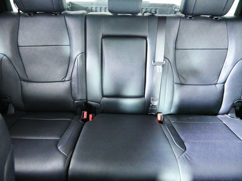 Used 2025 Toyota Tundra Platinum AWD/4WD image 13