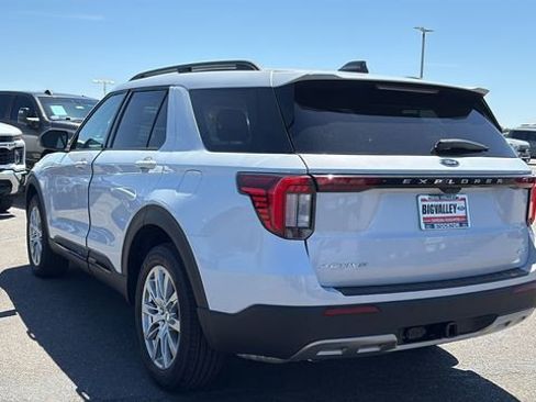 New 2026 Ford Explorer Active w/ Active Comfort Package AWD/4WD image 5
