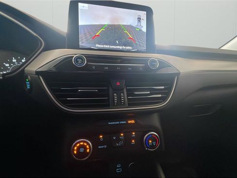 Used 2021 Ford Escape SE FWD image 16