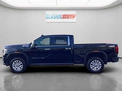 Used 2023 GMC Sierra 2500 Denali w/ Denali Ultimate Package image 6