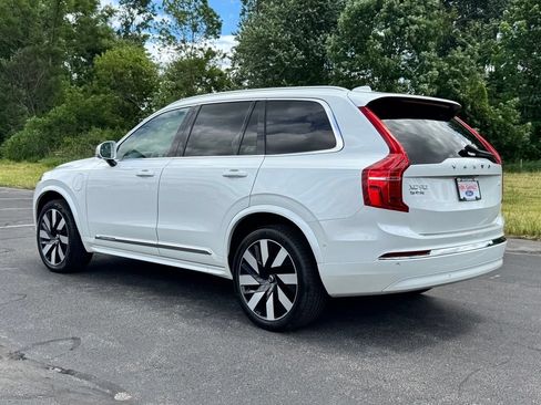 Used 2024 Volvo XC90 T8 Plus w/ Protection Package Premier AWD/4WD image 10