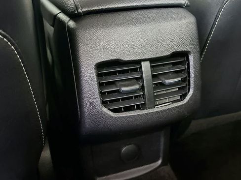 Used 2019 Ford Fusion Titanium FWD image 13