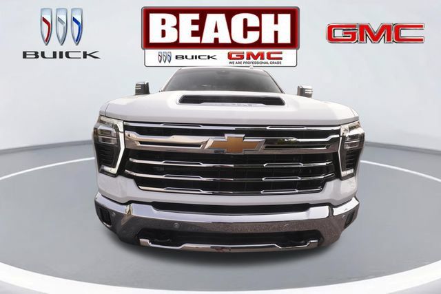 Used 2025 Chevrolet Silverado 2500 LTZ w/ LTZ Convenience Package AWD/4WD image 8
