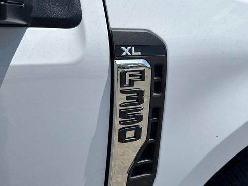New 2025 Ford F350 XL w/ XL Chrome Package RWD image 18