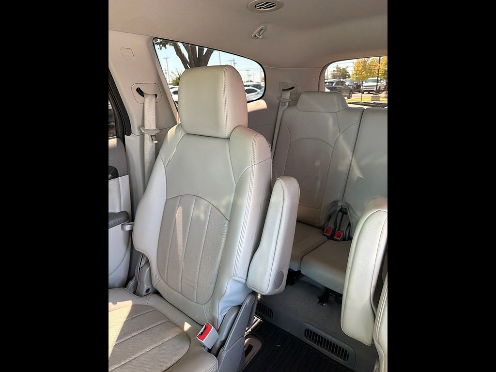 Used 2017 Buick Enclave Leather w/ Enclave Sport Touring Edition FWD image 11