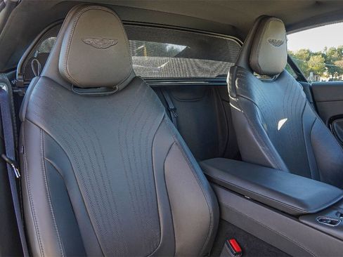 Used 2020 Aston Martin DB11 Volante image 41