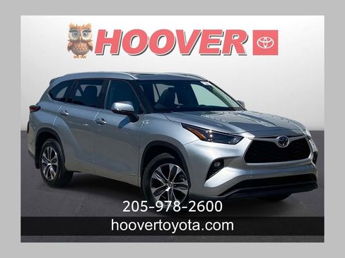 Used 2025 Toyota Highlander XLE AWD/4WD image 1
