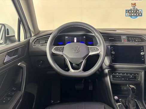 Used 2023 Volkswagen Tiguan SE w/ Panoramic Sunroof Package AWD/4WD image 15
