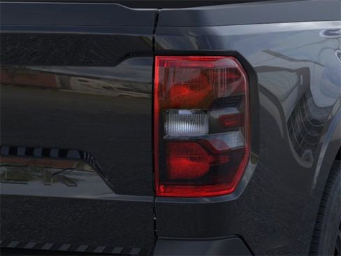 New 2025 Ford Maverick Lariat w/ Black Appearance Package image 22