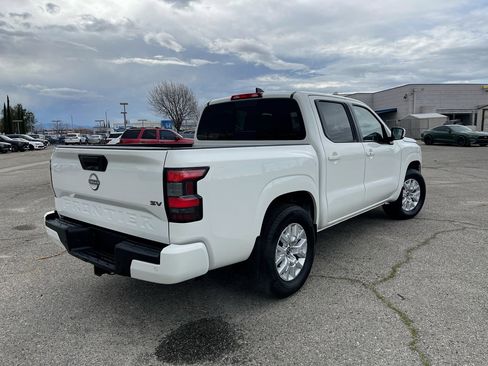 Used 2024 Nissan Frontier SV w/ SV Convenience Package image 6