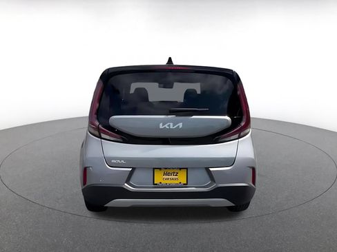 Used 2025 Kia Soul LX w/ LX Technology Package FWD image 12