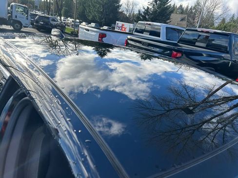 New 2026 Cadillac Optiq Luxury 1 image 28