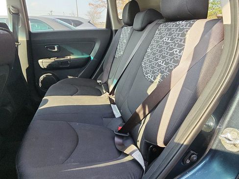 Used 2011 Kia Soul + w/ Audio Pkg image 18