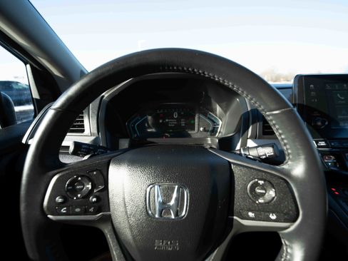 Used 2024 Honda Odyssey EX-L image 15