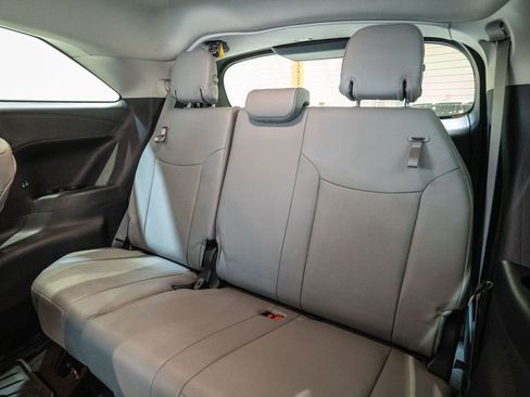 Used 2025 Toyota Sienna XLE image 36