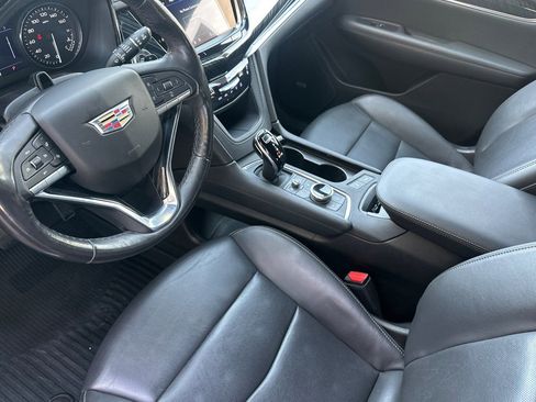 Used 2023 Cadillac XT6 Premium Luxury w/ Technology Package image 10