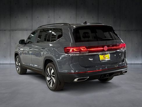 New 2026 Volkswagen Atlas SE FWD image 3