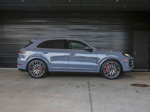 New 2026 Porsche Cayenne S AWD/4WD image 8