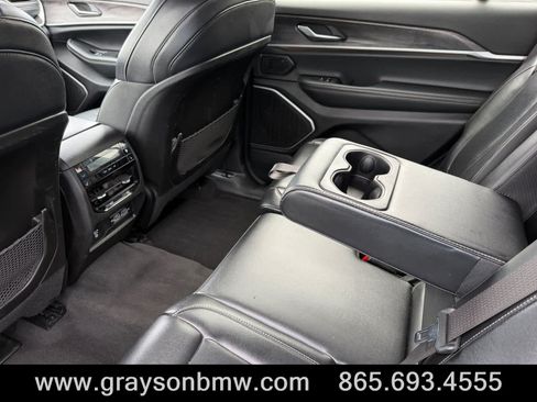Used 2021 Jeep Grand Cherokee L Limited AWD/4WD image 18