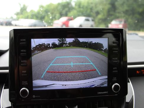 Used 2022 Toyota Corolla LE FWD image 14
